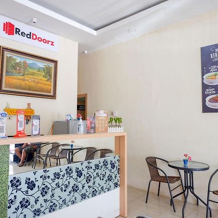 Reddoorz Plus @ Losari Makasar Exteriér fotografie