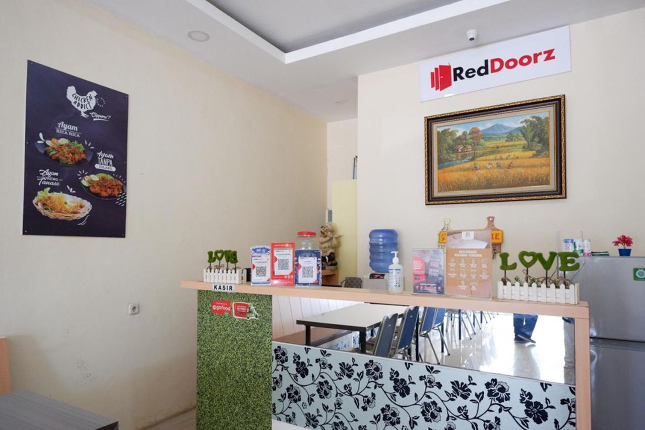 Reddoorz Plus @ Losari Makasar Exteriér fotografie